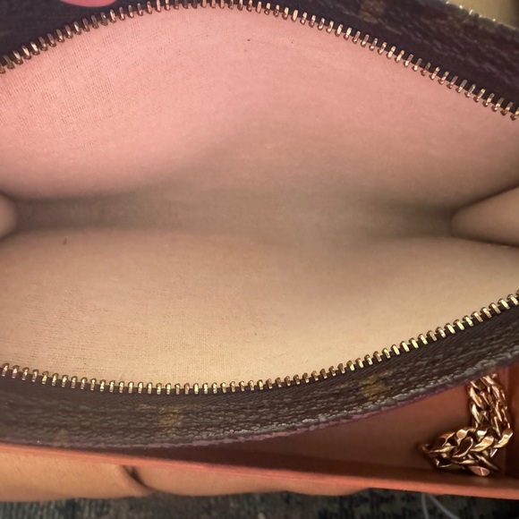 LOUIS VUITTON Pochette Women's Brown LV
Monogram Canvas Purse Pouch Crossbody - Picture 9 of 14